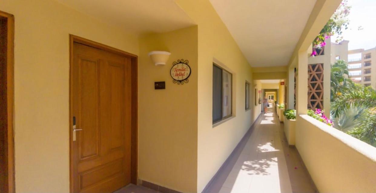 Velas Vallarta Aparthotel 2*