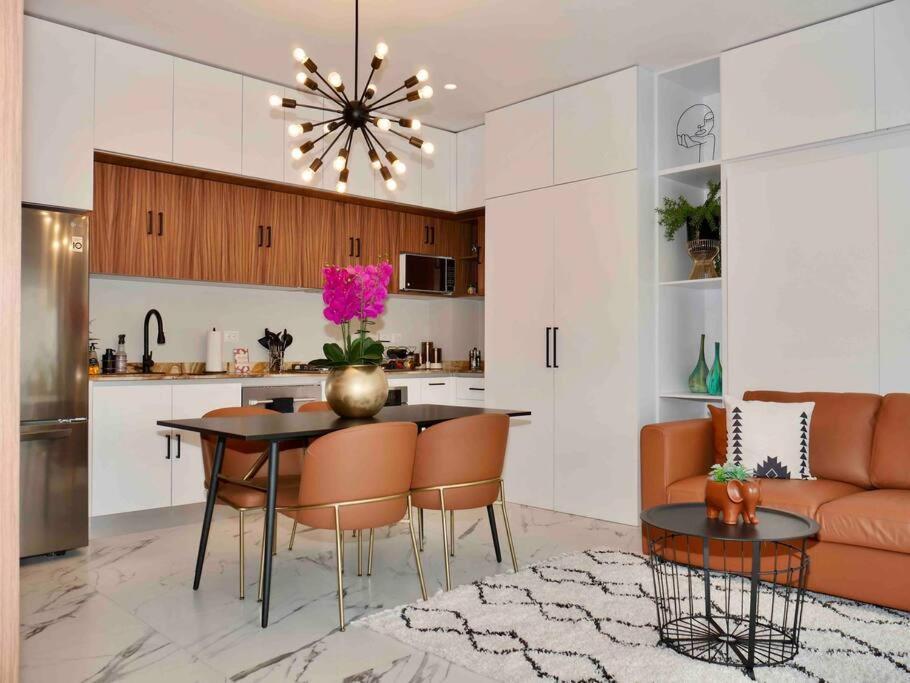 Modern 1 Bedroom Apartment