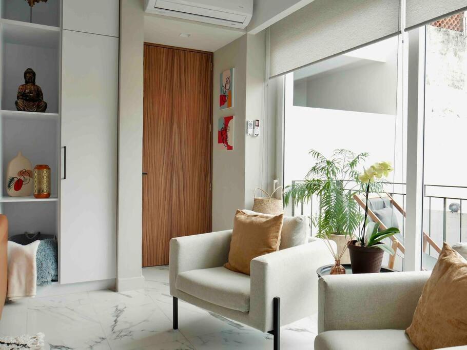 Apartment Modern 1 Bedroom *