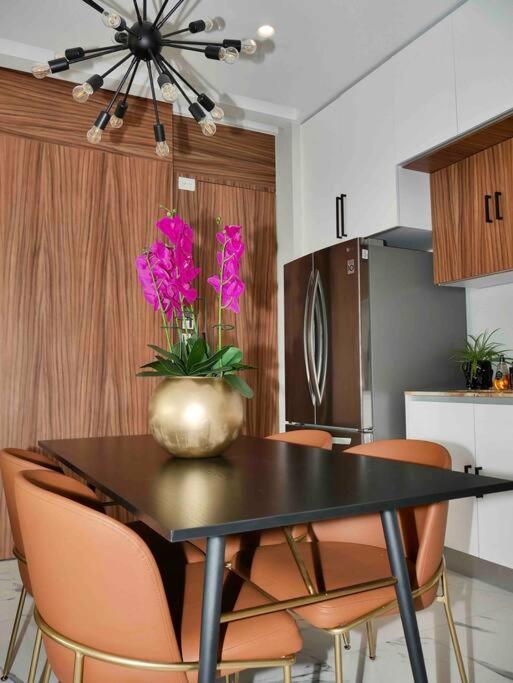 Modern 1 Bedroom
