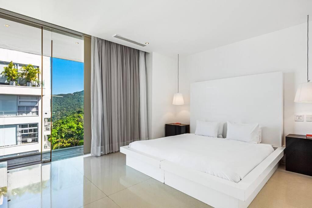 Avalon - 1004 Stunning Luxury 3 Bedroom Private Pool Apartment *
