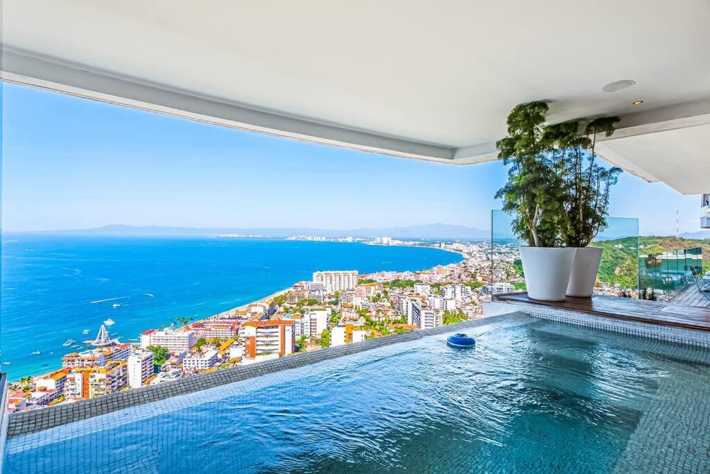 Avalon - 1004 Stunning Luxury 3 Bedroom Private Pool *