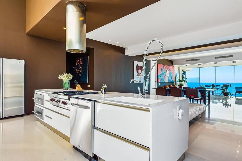 Avalon - 1004 Stunning Luxury 3 Bedroom Private Pool Apartment