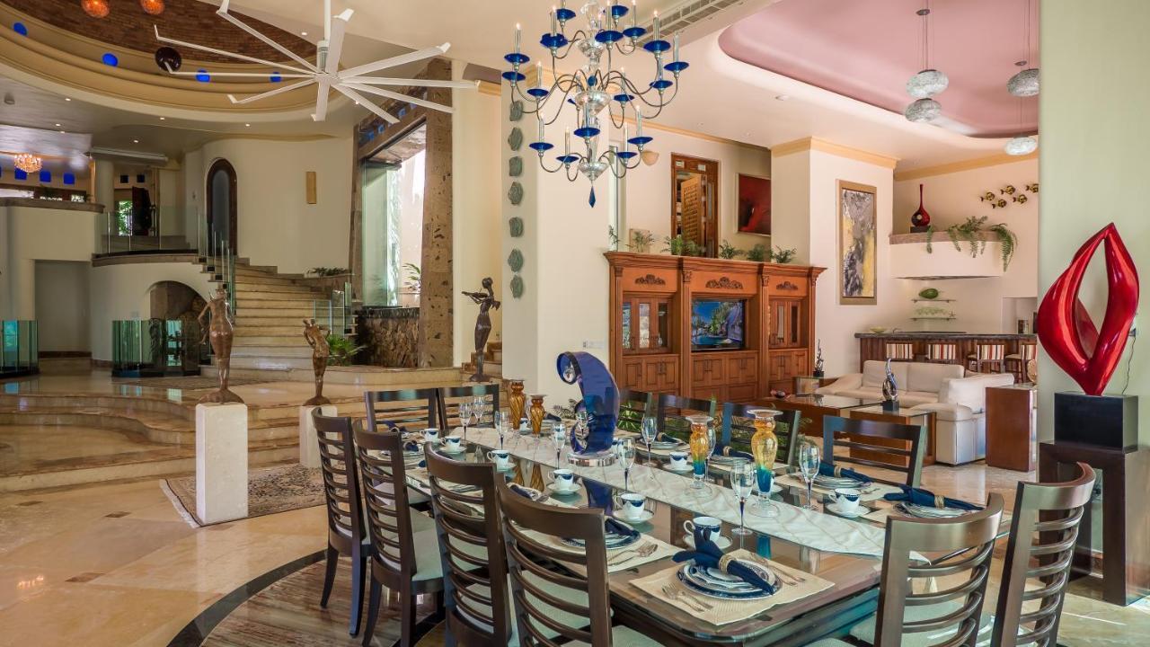 Hotel South Shore Luxury Suites,