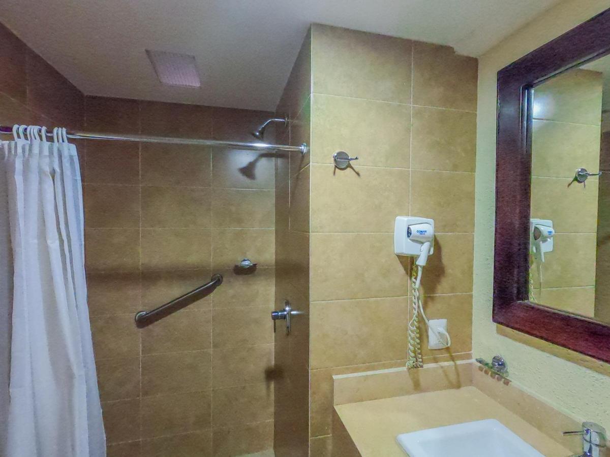 Tropicana Hotel 3*
