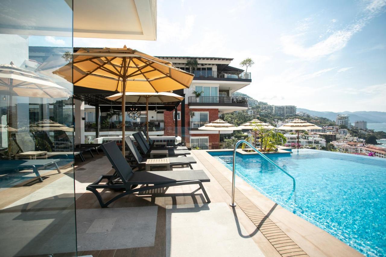 Pinnacle 179 - Adults Only 4*