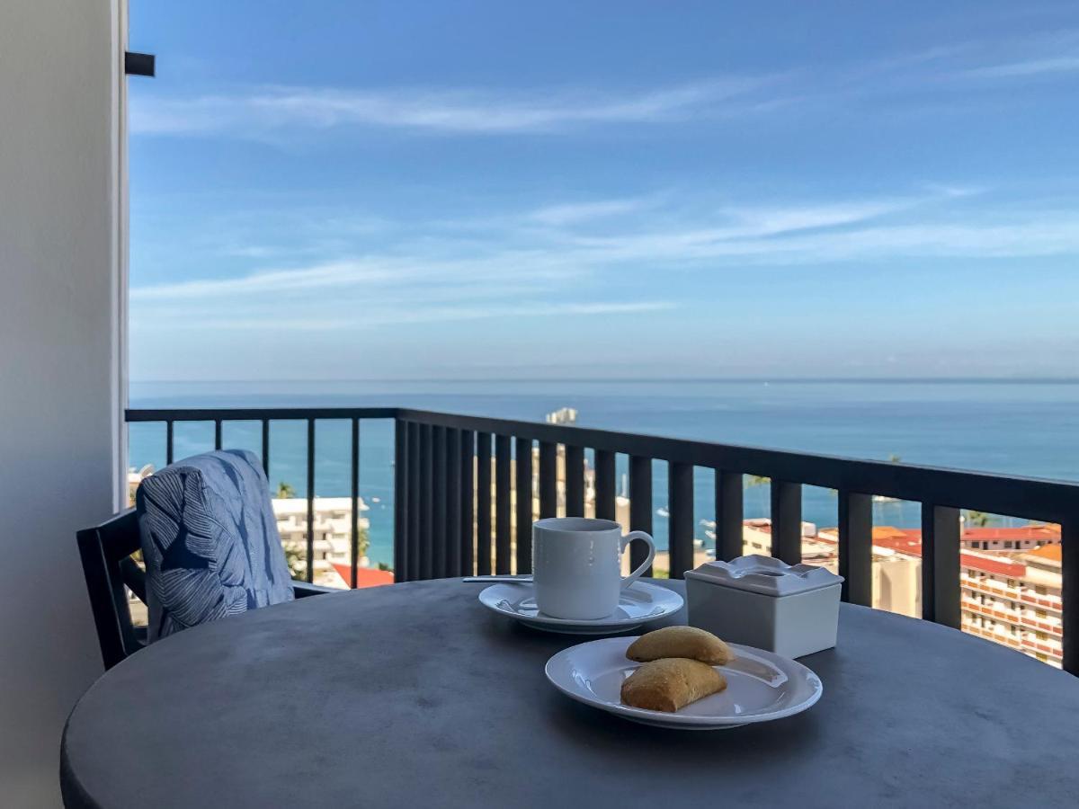 Pinnacle 179 - Adults Only 4* Puerto Vallarta