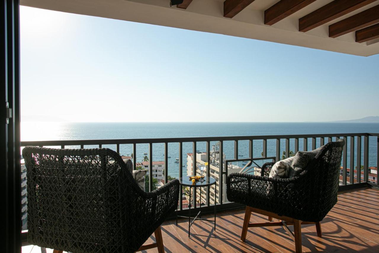 Pinnacle 179 - Adults Only 4*