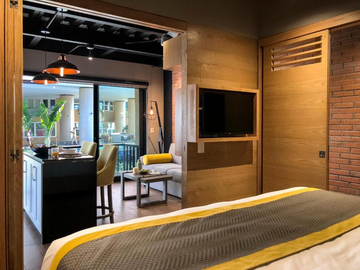 Pinnacle 179 - Adults Only Aparthotel 4*