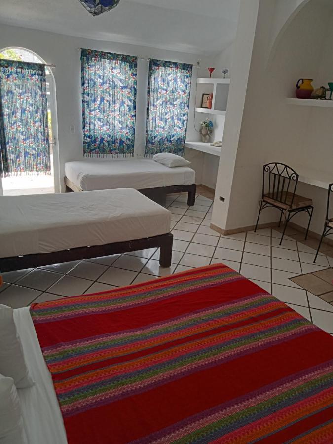 Alexandross Hostel