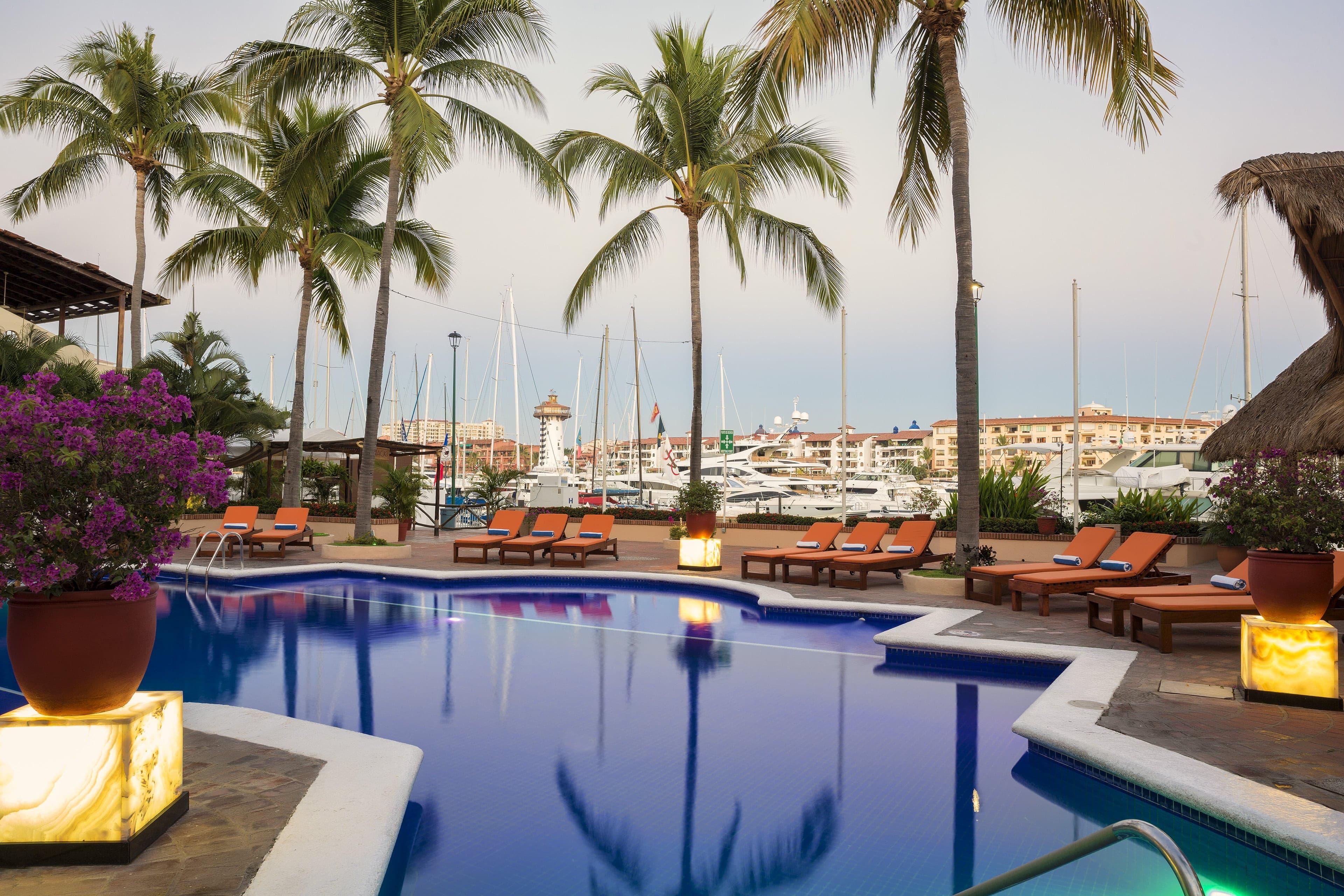 Hotel Flamingo Vallarta & Marina 4*