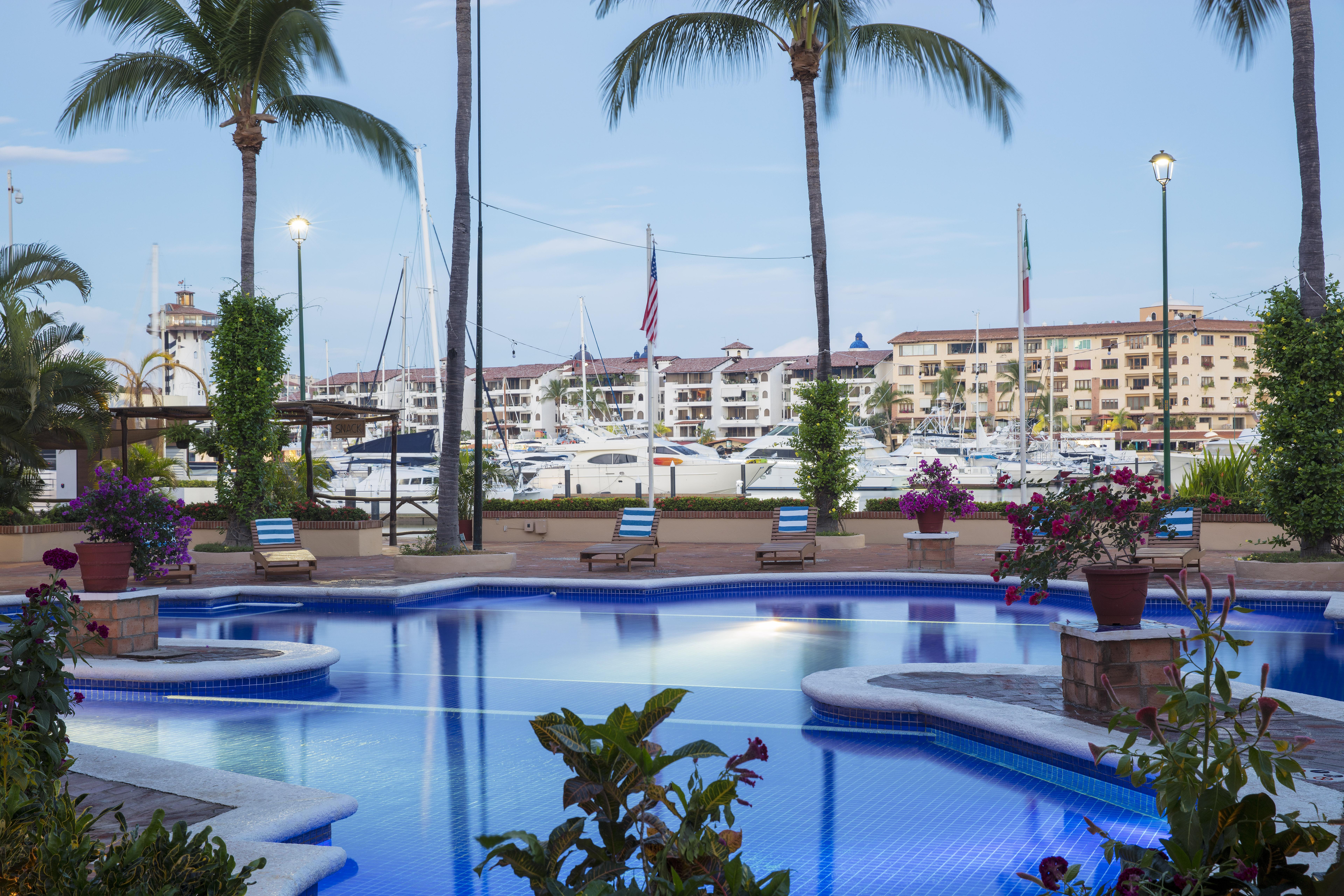 Flamingo Vallarta & Marina Hotel 4*