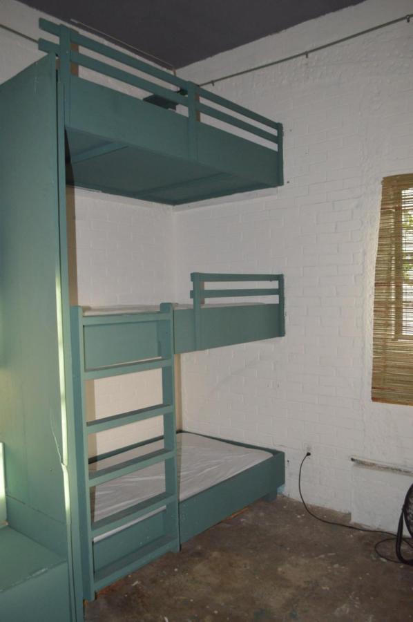 Canova & Pizza Hostel