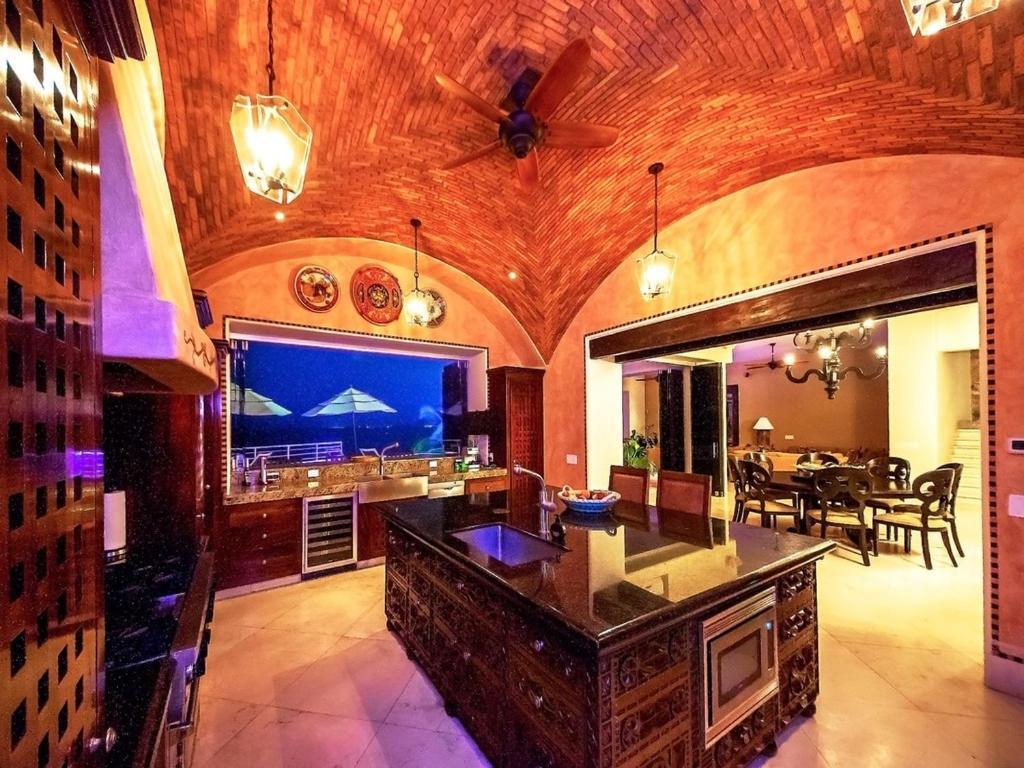 Villa Bahia - 4 Br