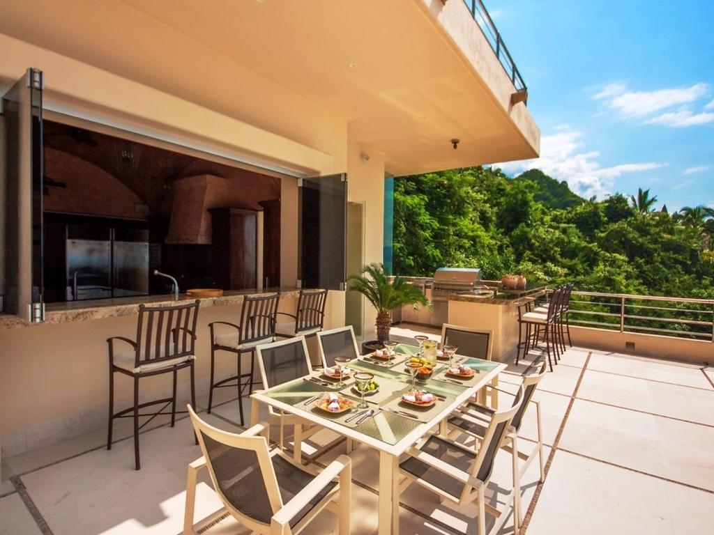 Bahia - 4 Br Villa *