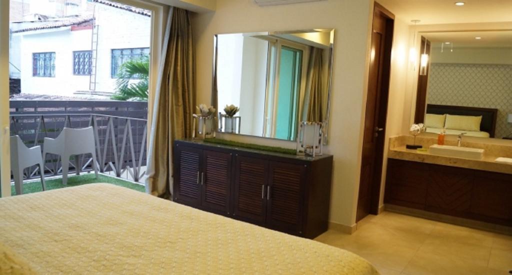 Apartment Luxury Condo V177 Romantic Zone