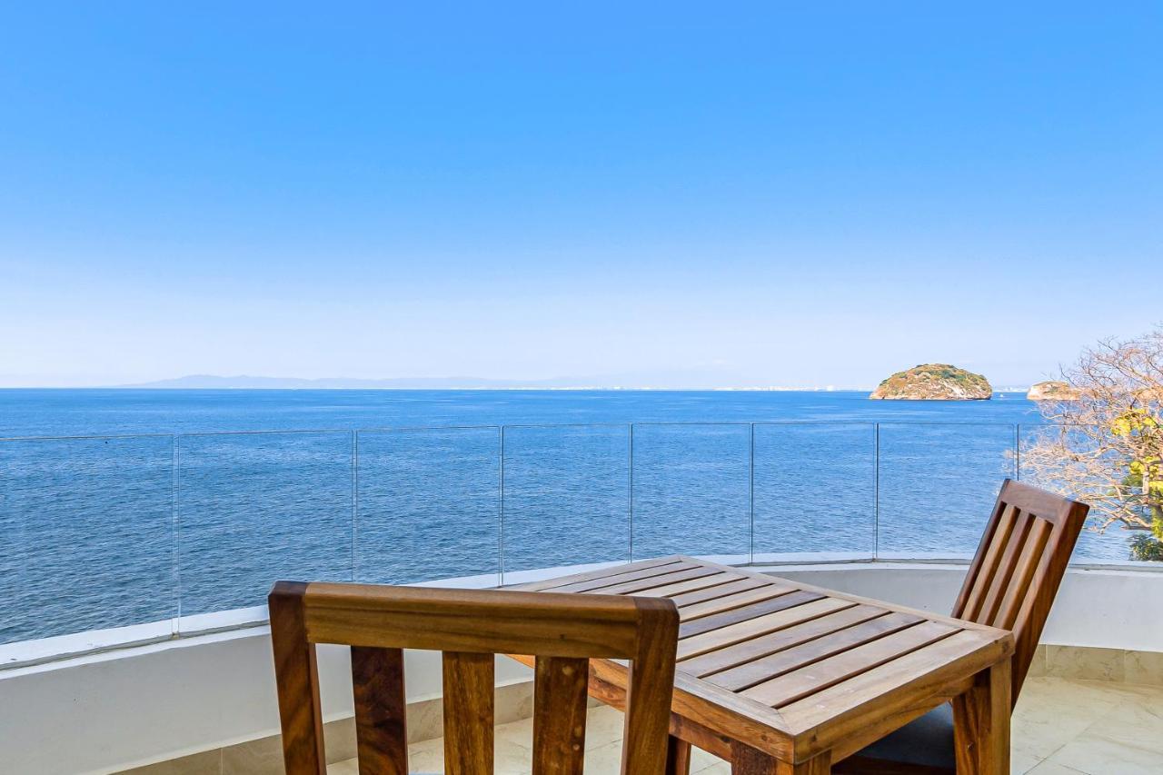 Blue Horizon 401 Apartment