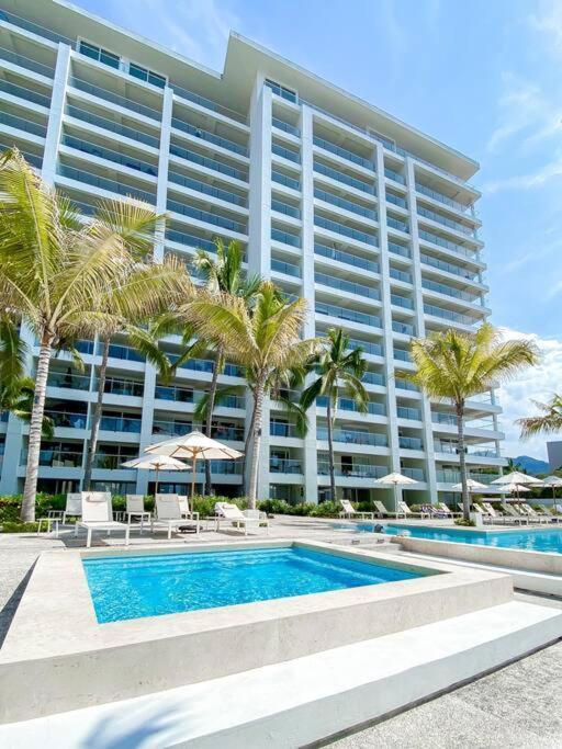 Large Front 2bed/2bath Condo: Save $50+/nt! Apartment Puerto Vallarta