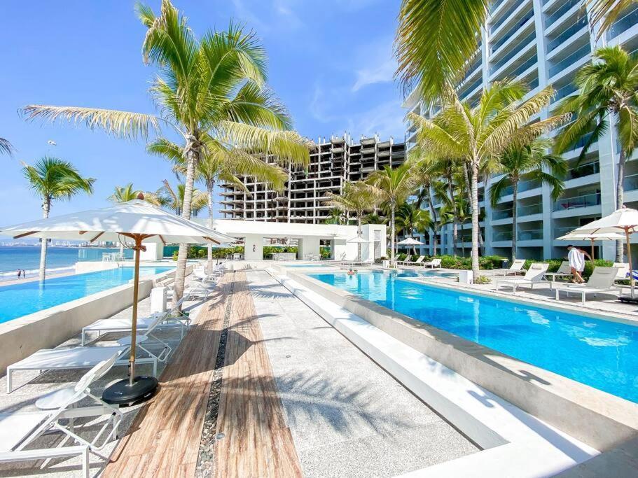 Large Front 2bed/2bath Condo: Save $50+/nt! *