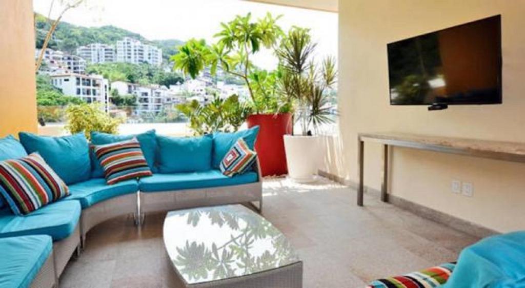 Luxury Condo V177 Romantic Zone