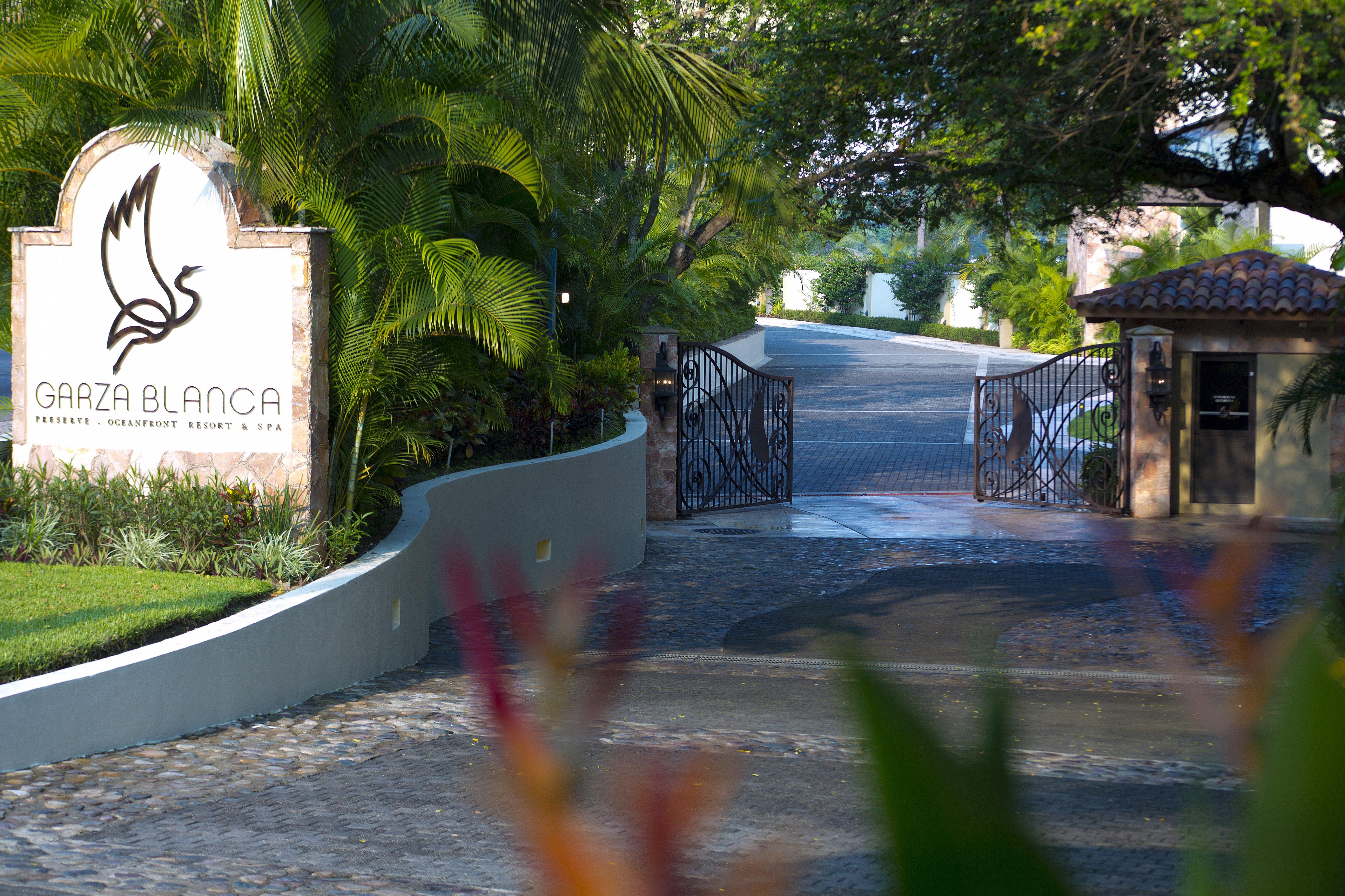 Garza Blanca Preserva Hotel