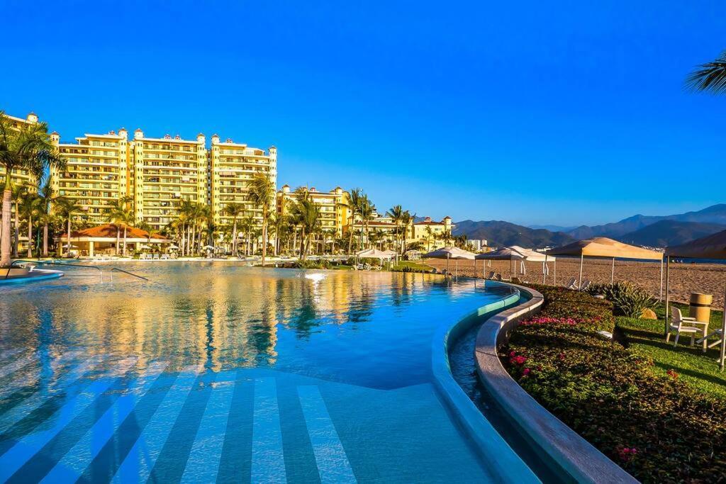 Front-ocean Views-marina Luxury Condo-bvg