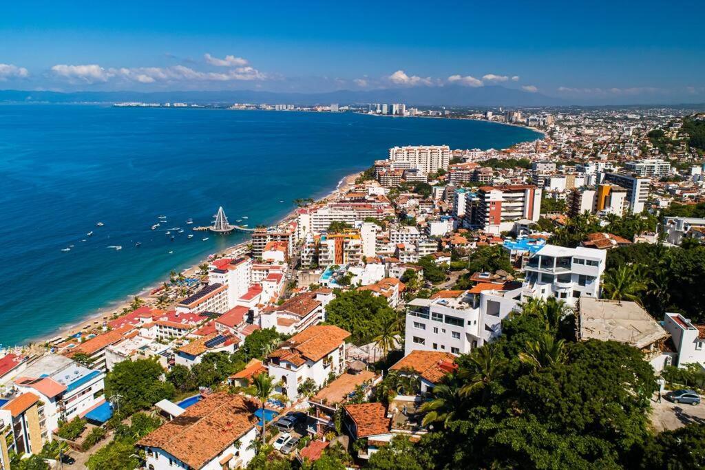 Stunning Views~2 Min-romantic Zone~free Transport~ Apartment *