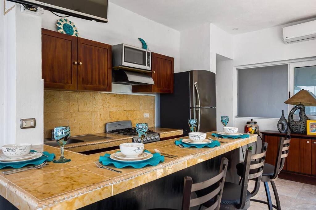 Apartment Stunning Views~2 Min-romantic Zone~free Transport~