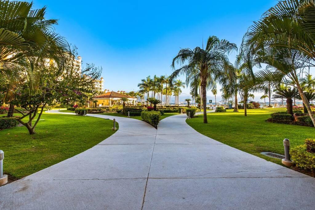 Apartment Front-ocean Views-marina Luxury Condo-bvg *