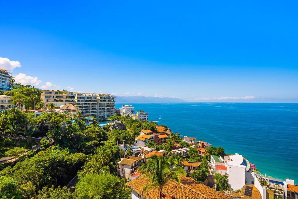 Apartment Stunning Views~2 Min-romantic Zone~free Transport~