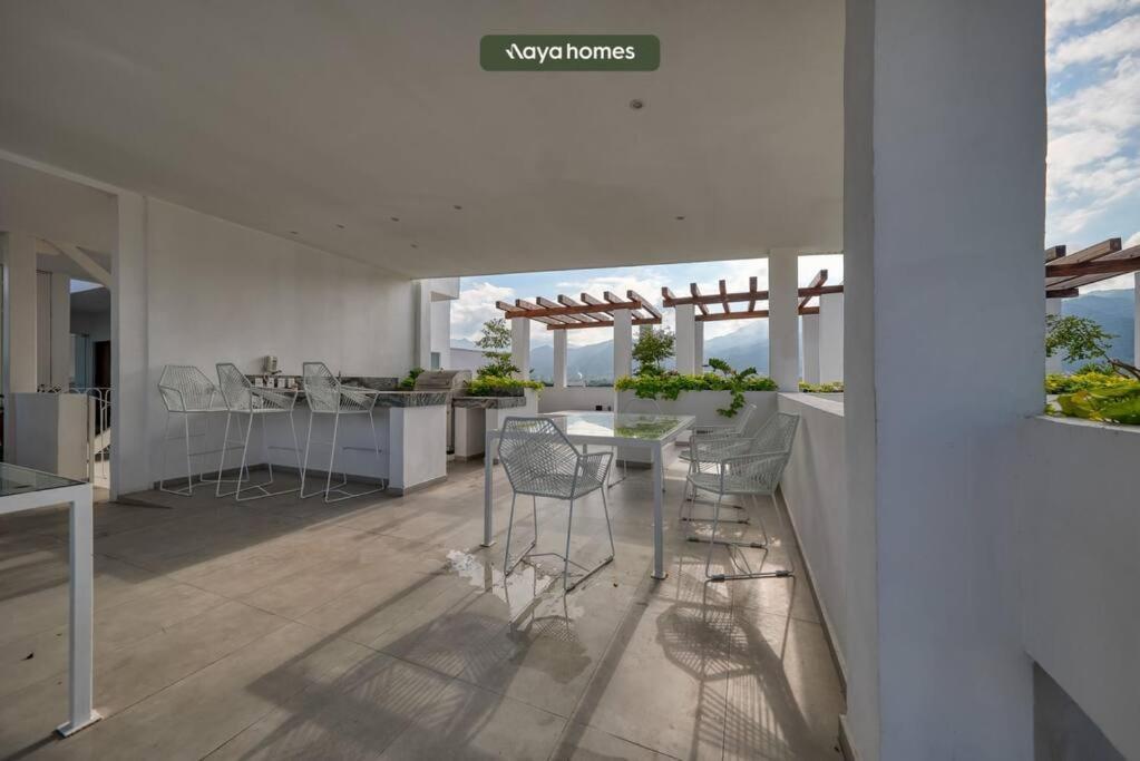 Amazing 1br W/rooftop Pool