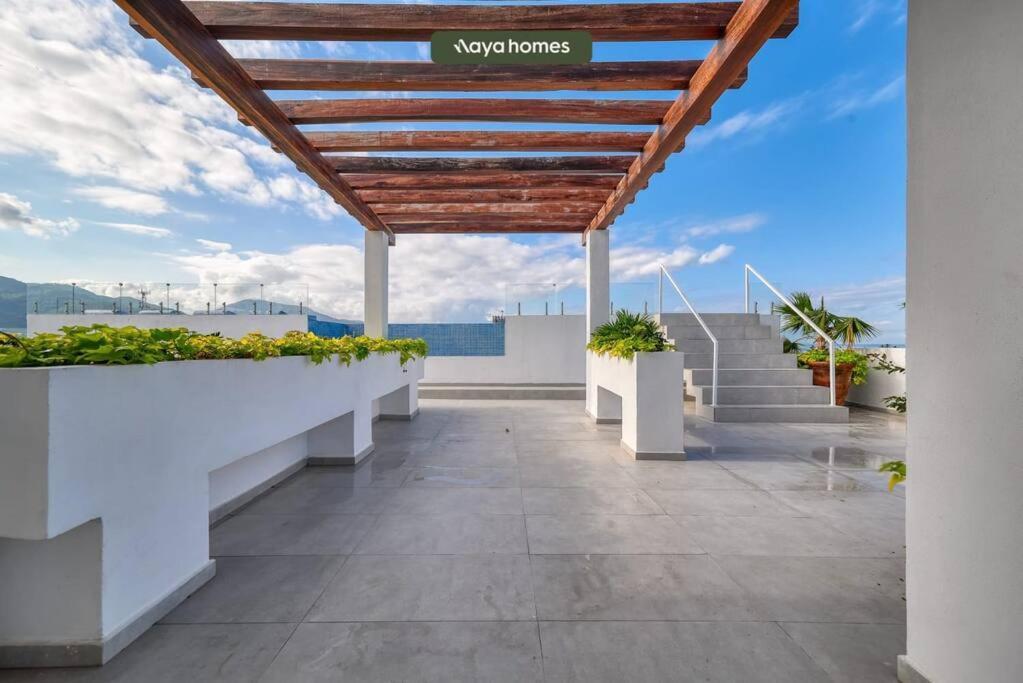 Amazing 1br W/rooftop Pool *