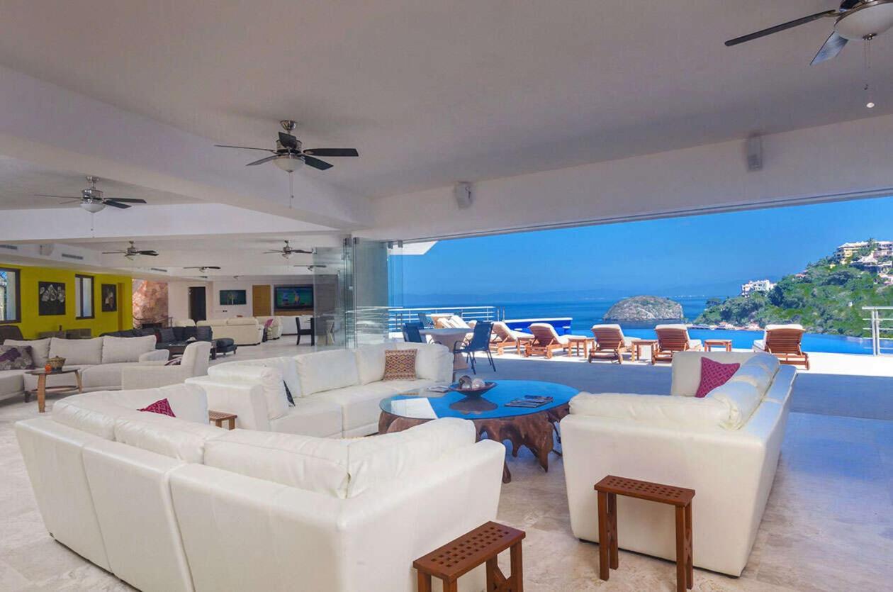 Magnificent Villa- For 20 Guests Puerto Vallarta