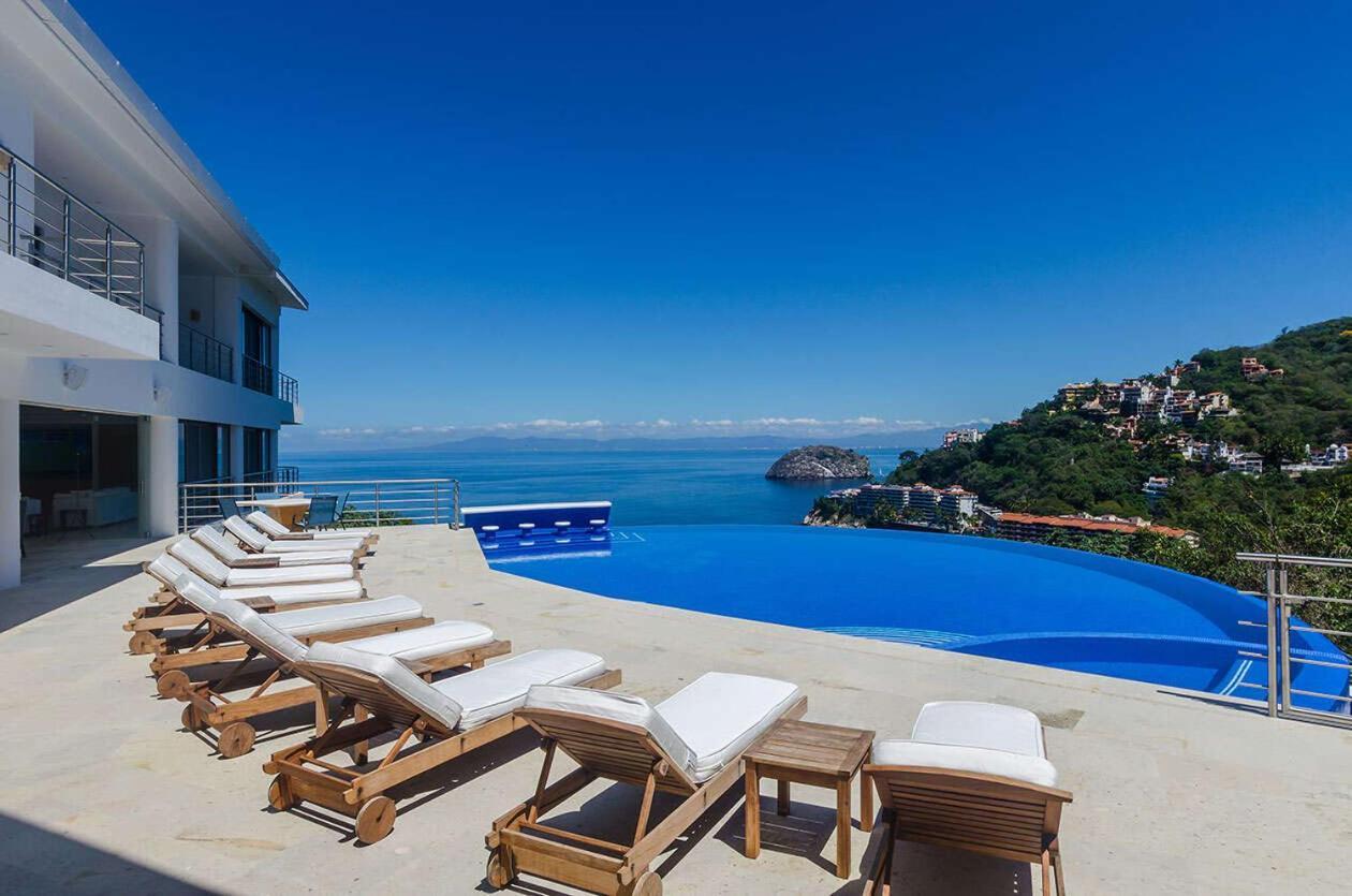 Magnificent Villa- For 20 Guests Villa Puerto Vallarta