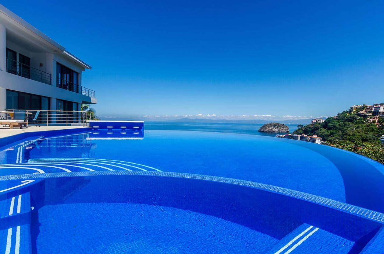 Villa Magnificent Villa- For 20 Guests