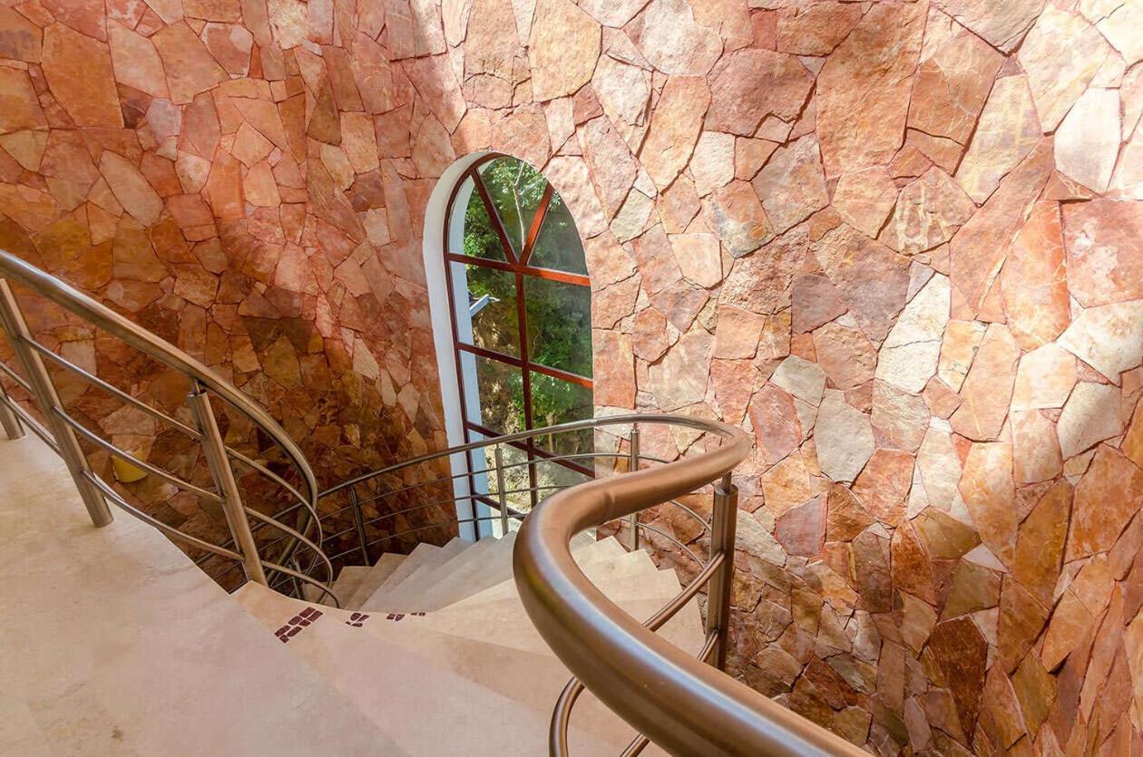Magnificent Villa- For 20 Guests