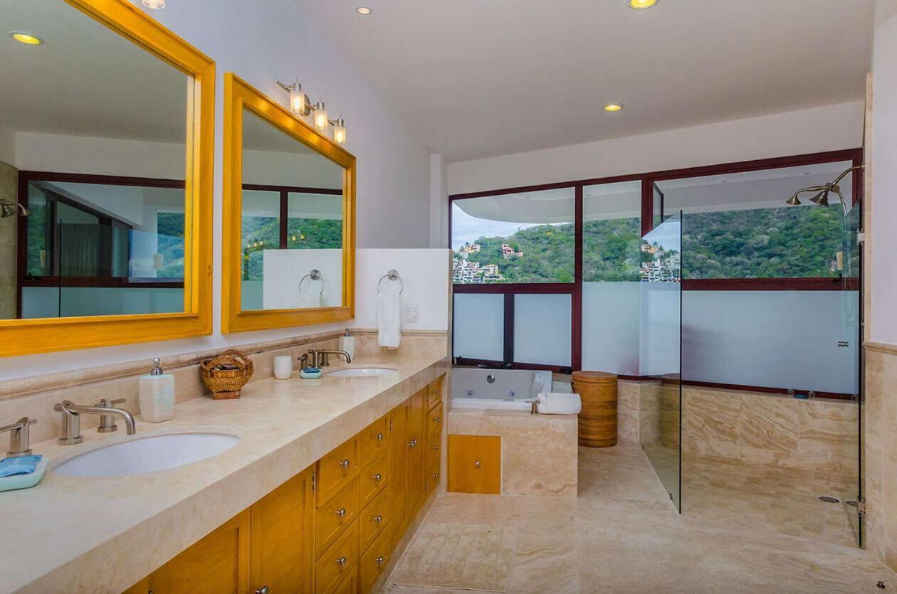 Magnificent Villa- For 20 Guests *