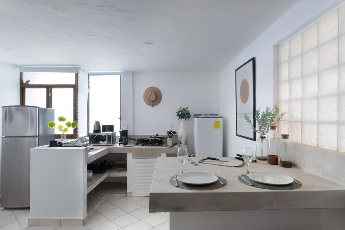 1br One Block Away To A Beautiful Apartment Puerto Vallarta