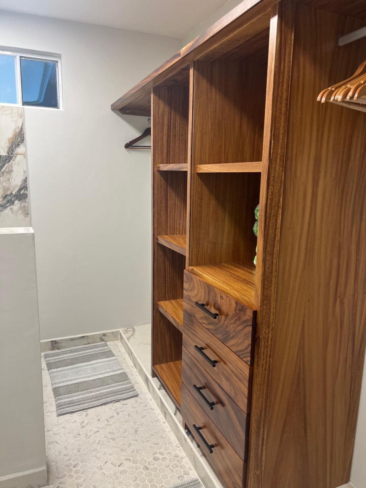 Hotel South Shore Luxury Suites,