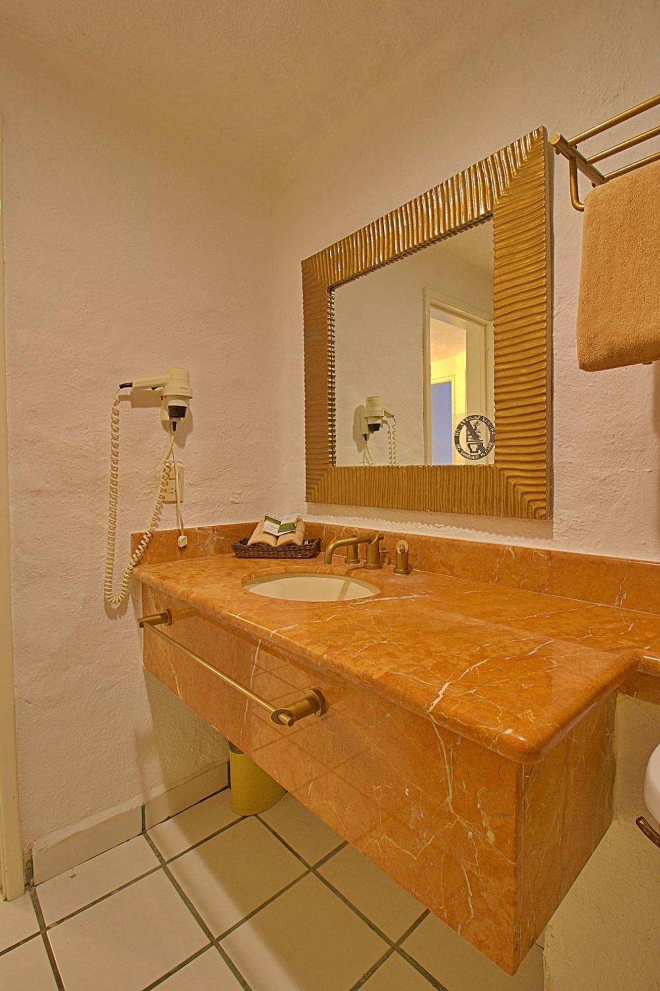 Apartment Hermoso En Tules, Frente Al Mar En Medio De Hermosos Jardines, Es Unico!!!