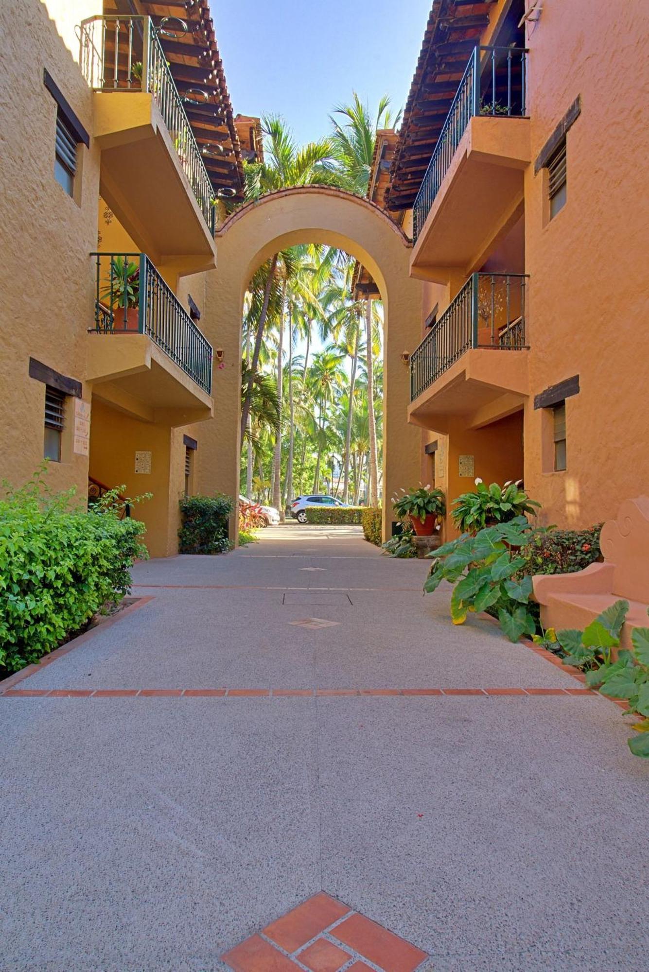 Apartment Hermoso En Tules, Frente Al Mar En Medio De Hermosos Jardines, Es Unico!!!