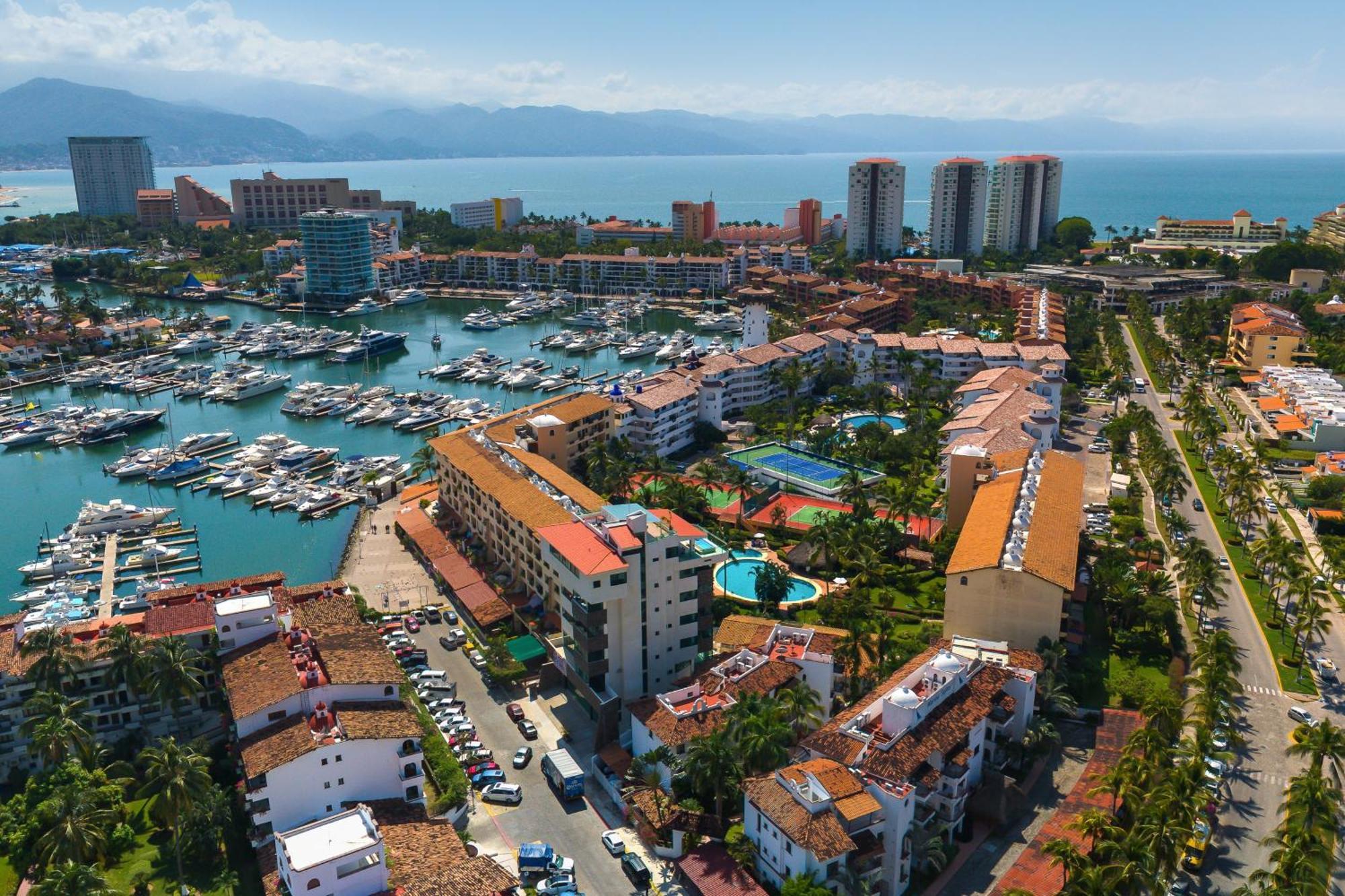Marina Golf #204a Puerto Vallarta