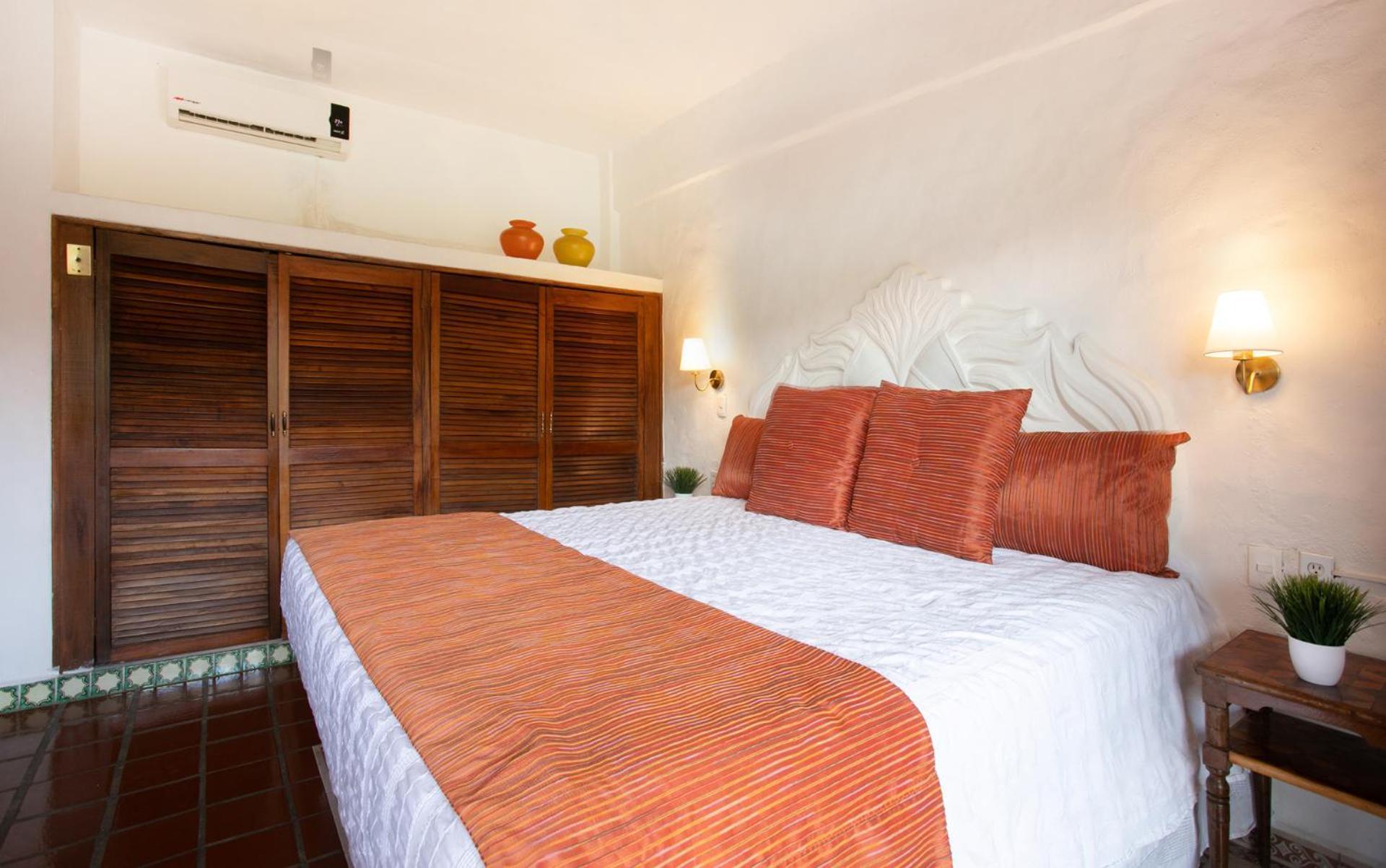 Departamento En Marina Vallarta New Listing * Puerto Vallarta