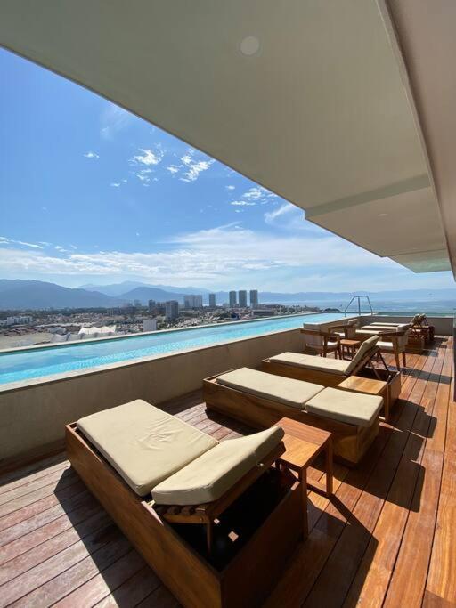 Loft With Panoramic Swimming Pool *