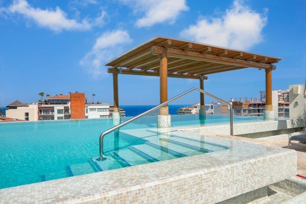 V399 Amazing 1br With Rooftop Pool In Zona Romantica Apartment