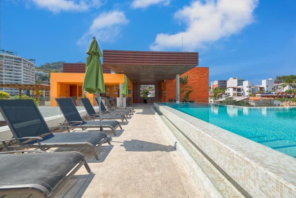Apartment V399 Amazing 1br With Rooftop Pool In Zona Romantica Puerto Vallarta