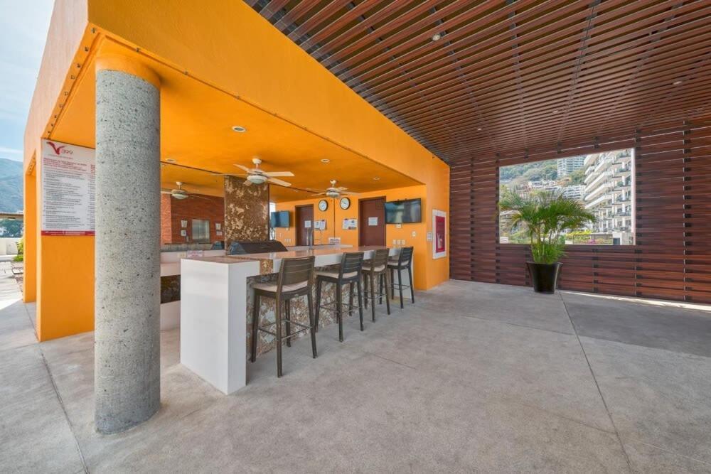 V399 Amazing 1br With Rooftop Pool In Zona Romantica