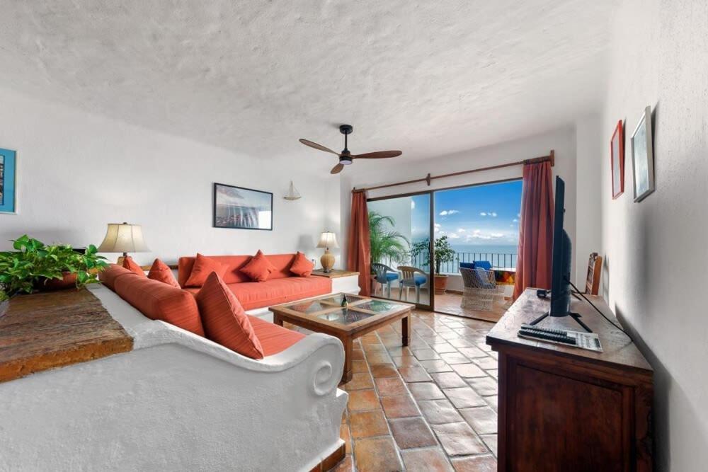 Ocean View 2br Condo-balcony-beach-pool Puerto Vallarta