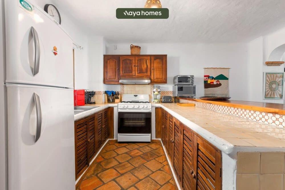 Ocean View 2br Condo-balcony-beach-pool Apartment Puerto Vallarta