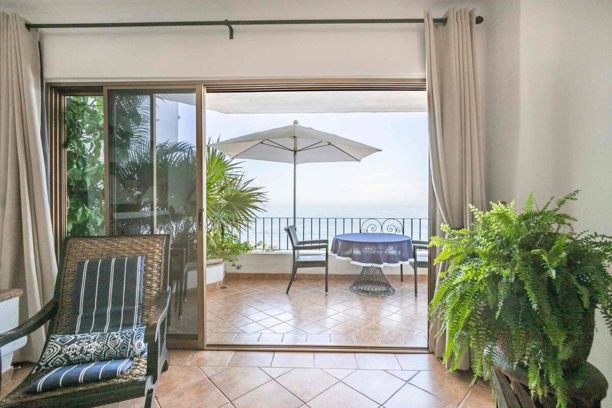 Ocean View 2br Condo-balcony-beach-pool Apartment